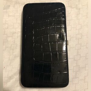 Black Metal Frame Wallet